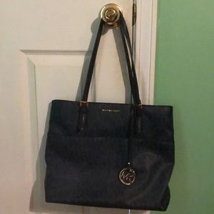 A nice Michael Kors Purse